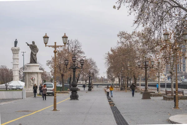 Uitzicht op Dimitar Valhov Walk. — Stockfoto