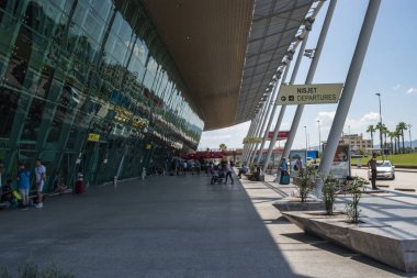 Tiran Uluslararası Havaalanı Nene Tereza.