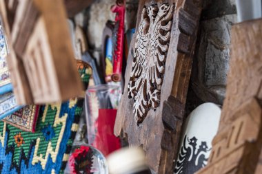 Arnavutluk Ulusal Çift Başlı Kartal.