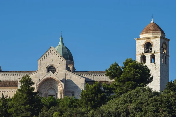 Vista da Catedral de San Ciriaco . — Fotografia de Stock