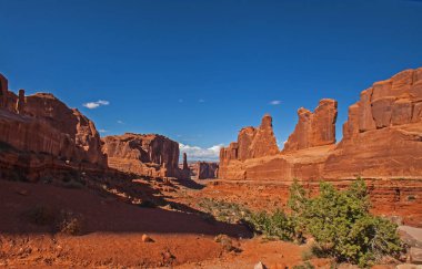 Wall Street, kumtaşı kayalıklarla Arches National Park yakınındaki Moab, Utah iyi bilinen bir oluşumu.