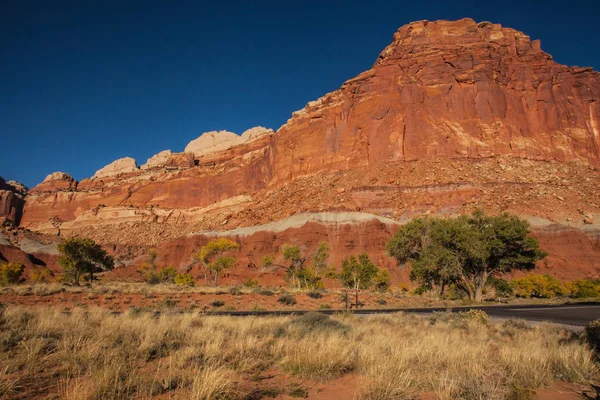 Roadside View Sandstone Formations Capitol Reef National Park — Stock Photo, Image