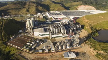 AmBev, bir bira dünyada, Pirai şehir Rio de Janeiro Brezilya, fotoğraf dron 27 Temmuz 2016 üzerinde yapılan en büyük fabrikalar 