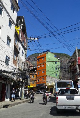 Rocinha topluluk, bir sürü insan, evler, dükkanlar bir sürü. Rio de Janeiro, Brezilya Güney Amerika