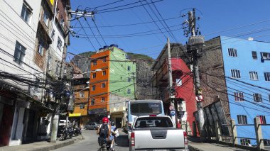 Rocinha topluluk, bir sürü insan, evler, dükkanlar bir sürü. Rio de Janeiro, Brezilya Güney Amerika