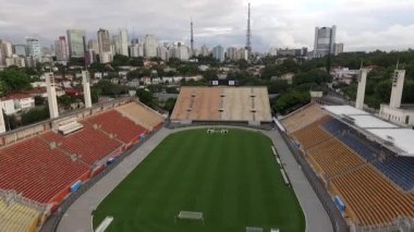 Futbol Pacaembu Stadyumu Sao Paulo Brezilya Video Dünya çapında yapılan gün 01/23/2017 adı: Belediye Paulo Machado de Carvalho Stadyumu, drone ile çekim