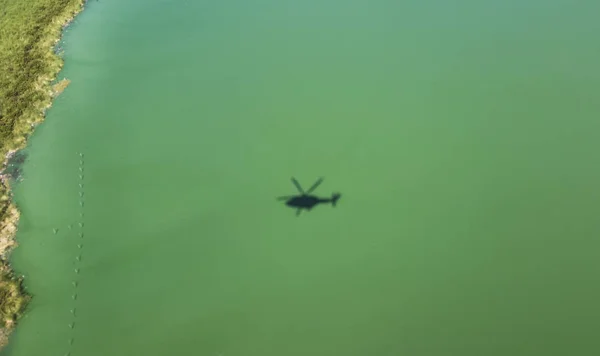 Helicopter Shadow Flying Water Sea Lagoon More Options Portfolio — Stock Photo, Image