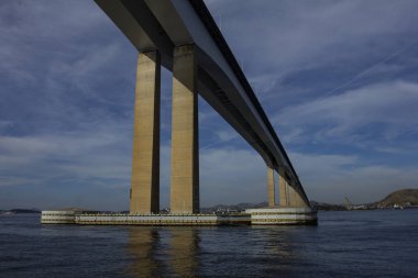 Deniz yüzeyinde köprü, köprü Niteroi Rio de Janeiro şehri, Brezilya Güney Amerika, daha seçenekleri içinde benim portföy 