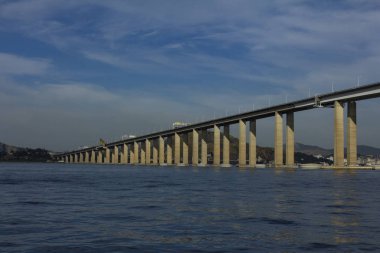 Deniz yüzeyinde köprü, köprü Niteroi Rio de Janeiro şehri, Brezilya Güney Amerika, daha seçenekleri içinde benim portföy 