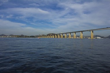 Deniz yüzeyinde köprü, köprü Niteroi Rio de Janeiro şehri, Brezilya Güney Amerika, daha seçenekleri içinde benim portföy 