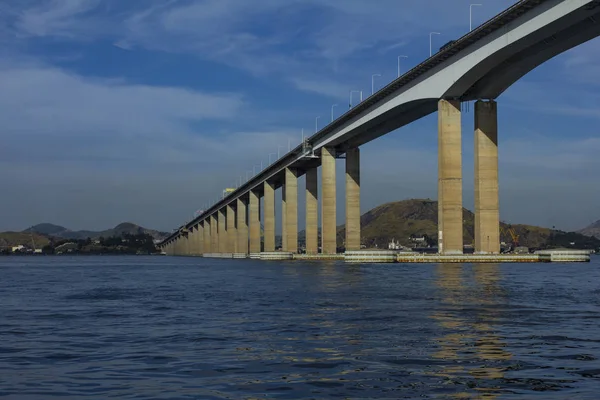Deniz yüzeyinde köprü, köprü Niteroi Rio de Janeiro şehri, Brezilya Güney Amerika, daha seçenekleri içinde benim portföy 