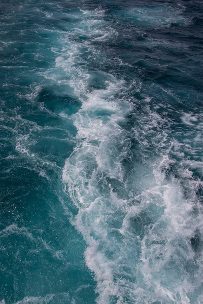 Okyanus yüzeyinin, deniz köpüğü üzerinde mavi okyanus, arka plan, daha seçenekleri üzerinde benim portföy 