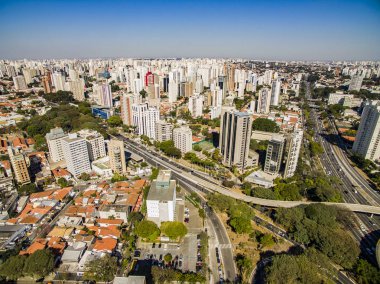 Binalar ve evler kadar Paulo, Brezilya'da Vila Mariana mahallenin manzarayı 