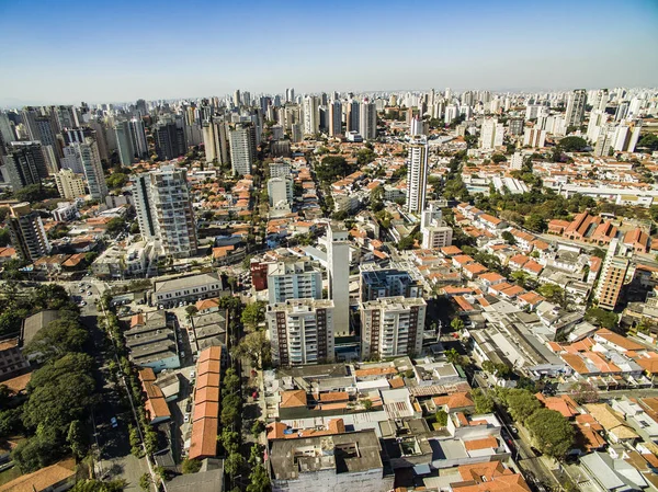 Binalar ve evler kadar Paulo, Brezilya'da Vila Mariana mahallenin manzarayı 