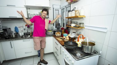 Mutfakta, temizleme kavramı umutsuz adamın 