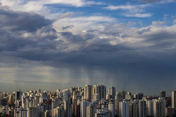 暴风雨来了 地面和天空 圣保罗城市风景 巴西南美洲 — 图库照片