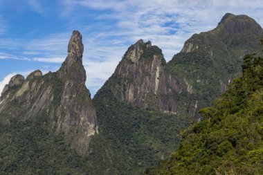 Tanrı'nın parmak manzara, Rio de Janeiro devlet dağlar. Teresopolis şehir, Brezilya, Güney Amerika yer alır. Metinler, yazma arka plan yazmak için alan.