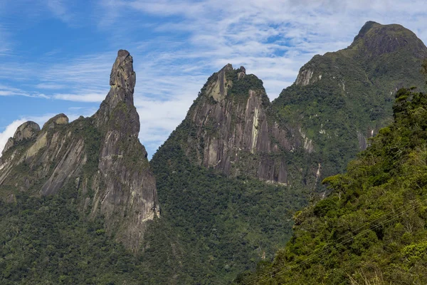 Tanrı'nın parmak manzara, Rio de Janeiro devlet dağlar. Teresopolis şehir, Brezilya, Güney Amerika yer alır. Metinler, yazma arka plan yazmak için alan.