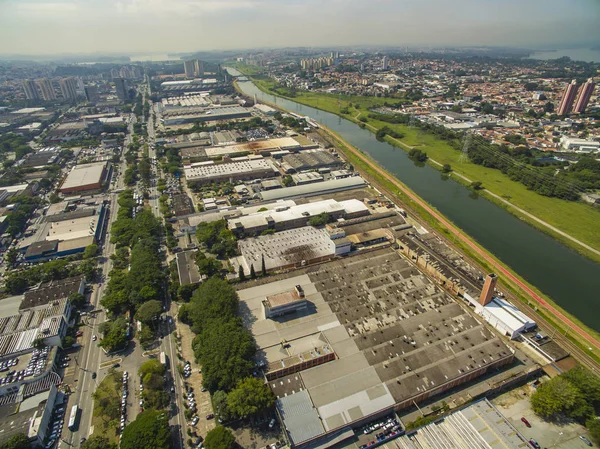 Büyük şehirler, büyük yollar. Şehir Sao Paulo, Birleşmiş Milletler Avenue, Vila Almeida mahalle, Brezilya Güney Amerika. 