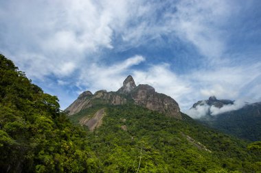 Güzel dağ, parmak Tanrı Teresopolis şehir, devlet Rio de Janeiro, Brezilya'nın Güney Amerika'nın. 