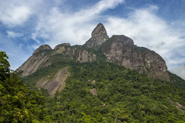 Güzel dağ, parmak Tanrı Teresopolis şehir, devlet Rio de Janeiro, Brezilya'nın Güney Amerika'nın. 
