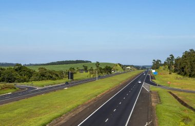 Oto Yolları Düz. Highway Castelo Branco, Sao Paulo eyaleti, Brezilya Güney Amerika. 