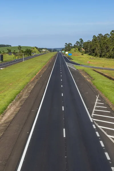 Oto Yolları Düz. Highway Castelo Branco, Sao Paulo eyaleti, Brezilya Güney Amerika. 