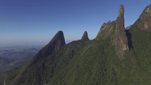 Montañas Exóticas Montañas Maravillosas Montaña Del Dedo Dios Ciudad Teresópolis — Vídeo de stock