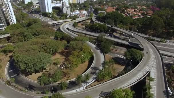 Luchtfoto Van Snelweg Viaduct Stad Top Uitzicht Stad Verkeer Van — Stockvideo