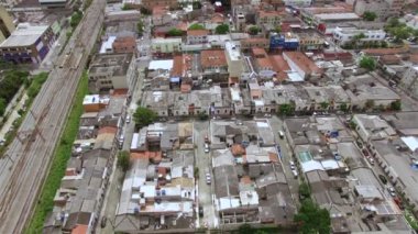 Mahalle evleri eşittir. Street Economizadora, Bairro da Luz İstasyonu (Bairro da Luz), Sao Paulo Brezilya, Güney Amerika. 