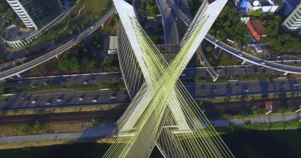 Arquitectura Moderna Puentes Modernos Vinculando Dos Puntos Diferentes Cable Stayed — Vídeos de Stock