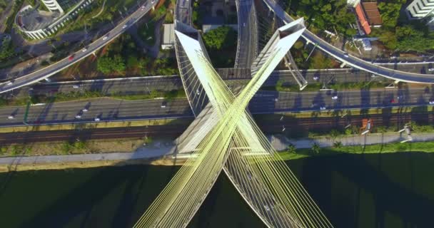 Arquitectura Moderna Puentes Modernos Vinculando Dos Puntos Diferentes Cable Stayed — Vídeos de Stock