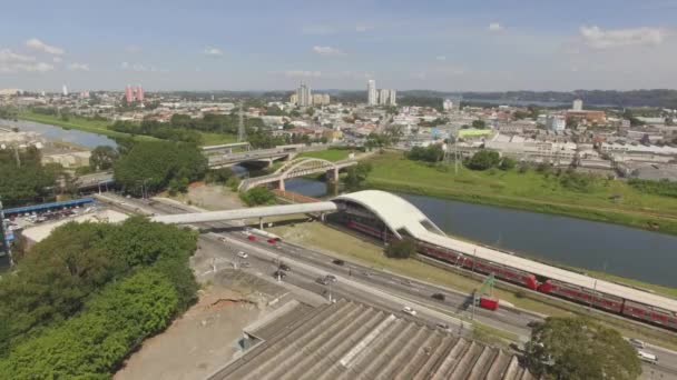 Przybycie Pociągu Platformę Dworzec Kolejowy Wielkim Mieście Dzielnica Socorro Sao — Wideo stockowe