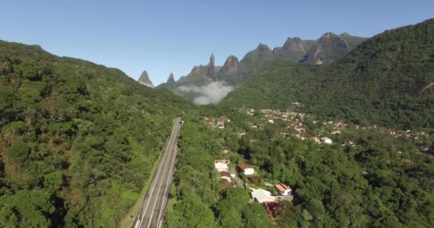 Gran Camino Recto Sólo Hay Una Manera Montañas Exóticas Montañas — Vídeos de Stock