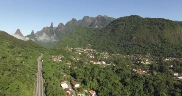 Jalan Besar Yang Lurus Hanya Satu Cara Exotic Mountains Wonderful — Stok Video