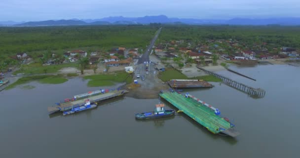 Barco Ferry Que Transfere Carros Para Outro Lado Vila Gloria — Vídeo de Stock