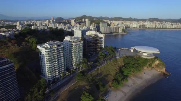Mac Niteroi Niteroi当代艺术博物馆 巴西里约热内卢州Niteroi市的建筑师Oscar Niemeyer Niteroi — 图库视频影像
