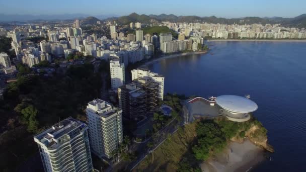 Mac Niteroi Niteroi当代艺术博物馆 巴西里约热内卢州Niteroi市的建筑师Oscar Niemeyer Niteroi — 图库视频影像