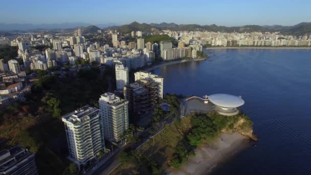 Mac Niteroi Niteroi当代艺术博物馆 巴西里约热内卢州Niteroi市的建筑师Oscar Niemeyer Niteroi — 图库视频影像