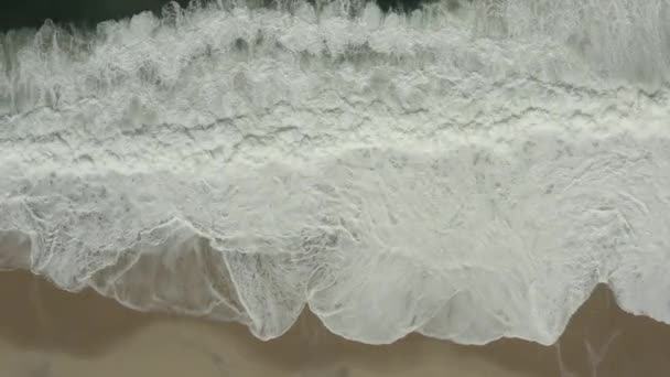 Білі Піщані Морські Хвилі Прекрасний Вид Повітря Білий Піщаний Пляж — стокове відео