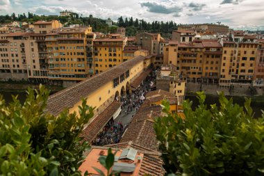 İtalya, Floransa 'daki güzel Ponte Vecchio. 