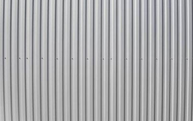 Beyaz sac endüstriyel yapı ve İnşaat için. Çatı metal levha veya fabrika bina ya da ambar oluklu çatı.