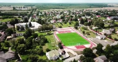 Boş spor bahçesi kuş bakışı görünüme köyden stadyumda. Sport Nilesat oynadığı büyük tenis, basketbol, futbol, futbol, koşma.