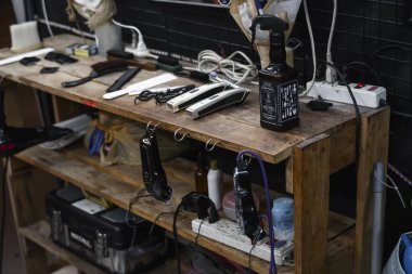 Bangkok, Thiland - 10 Mart 2019: Tayland 'da şık bir berber dükkanı.