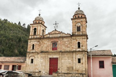 Saint Francis Assisi ana Tapınağı Nemocon - Kolombiya'nın dış görünümü 