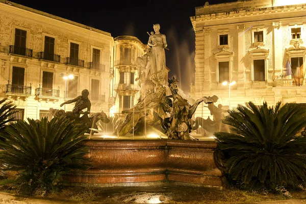 Fontanna Diana Placu Archimedes Syrakuzach Sycylia Włochy — Zdjęcie stockowe