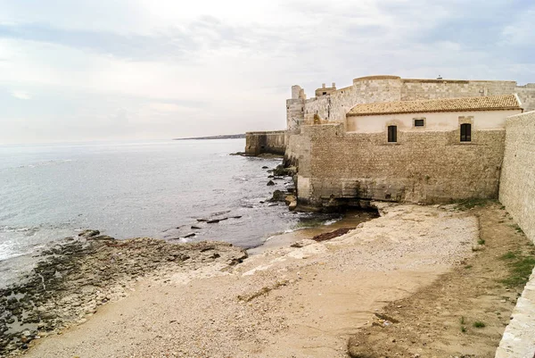 Syracuse Maniace Kalesi Mimari Manzaraları, Sicilya, İtalya.
