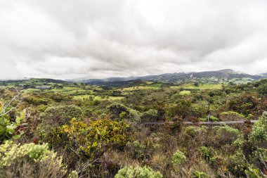 Sesquile, Cundinamarca 'daki Guatavita Gölü Doğal Manzaraları - Kolombiya.
