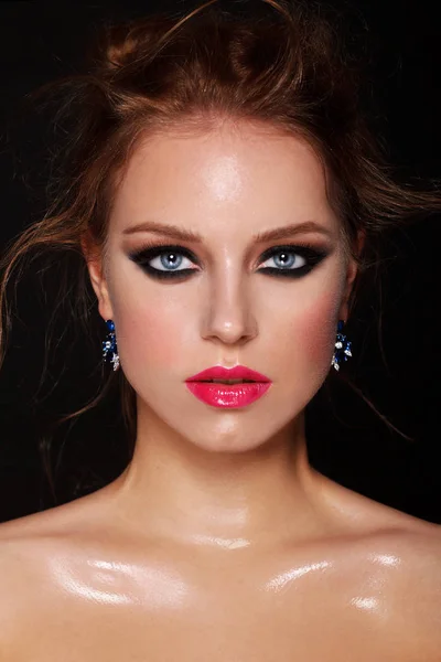 Módní Portrét Atraktivních Mladých Žen Modelu Modrýma Očima Růžové Rty — Stock fotografie