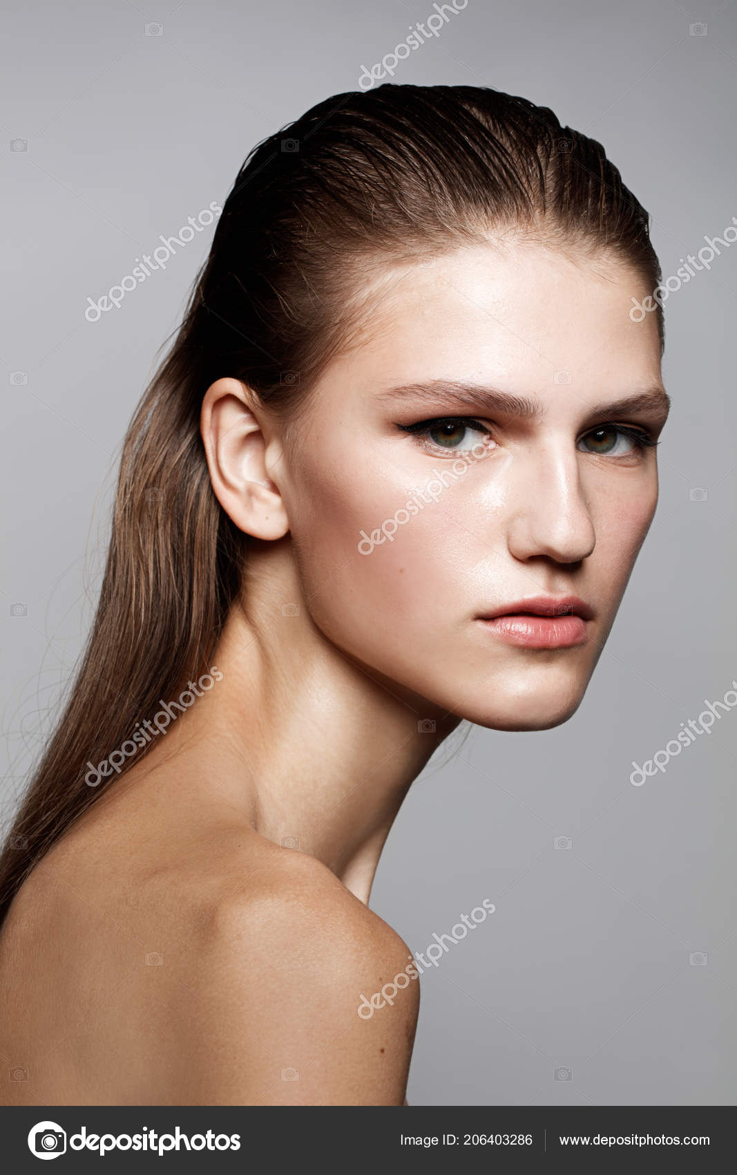 Studio Portrait Young Girl Natural Make Long Wet Hair Style